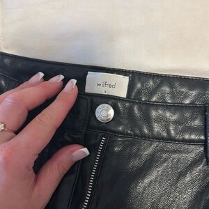 Wilfred Aritzia black leather pants size 8